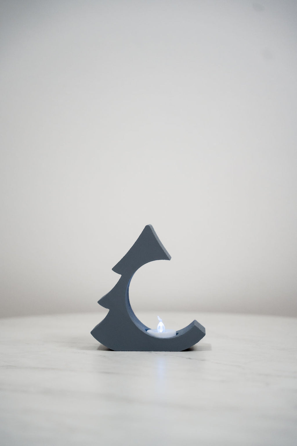 Modernes Weihnachtsbaum-Teelichthalter – inkl. LED-Teelichter