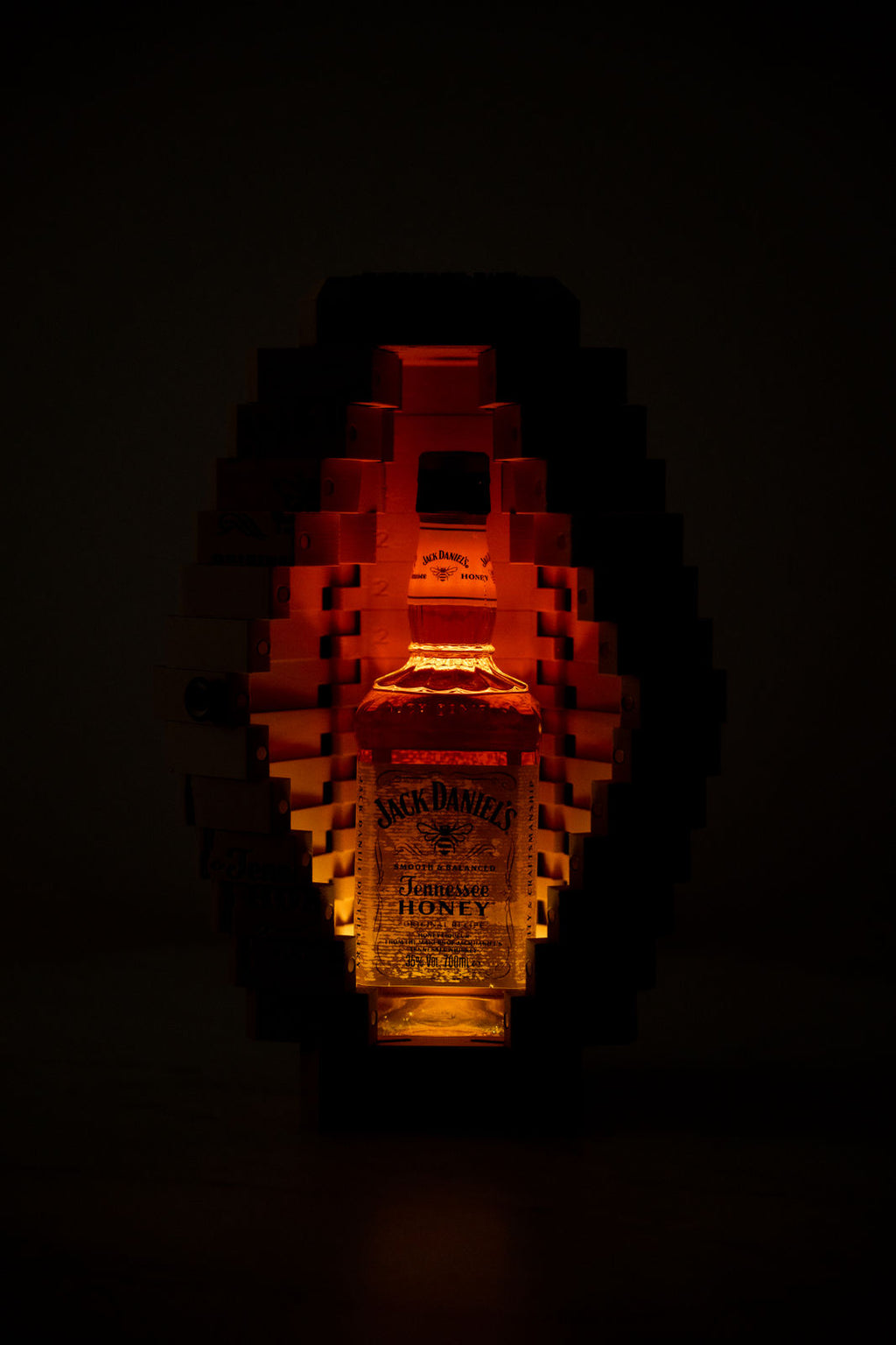 Premium Geschenkbox für Jack Daniel's Honey – optional mit Beleuchtung & Personalisierung