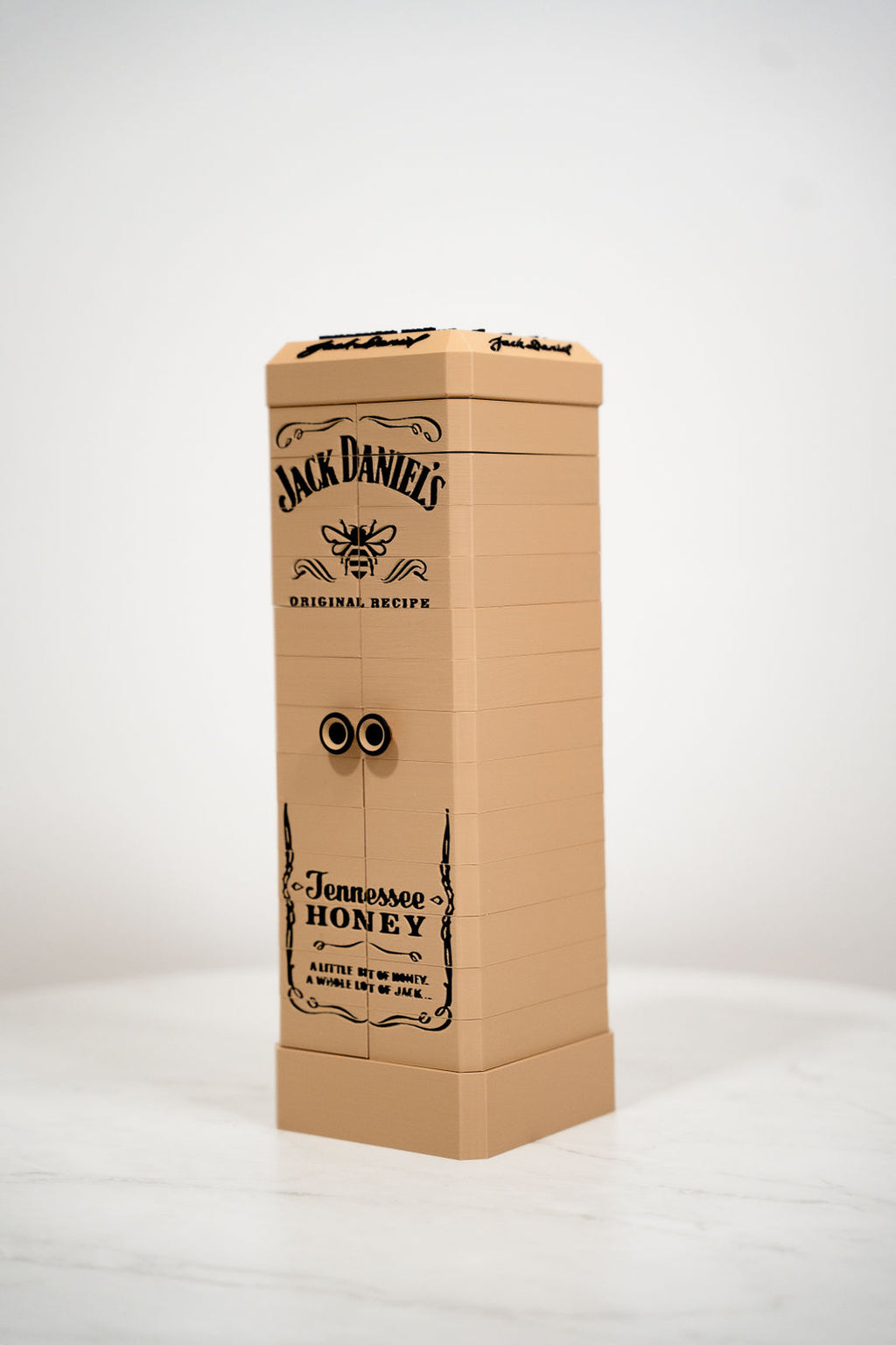 Premium Geschenkbox für Jack Daniel's Honey – optional mit Beleuchtung & Personalisierung