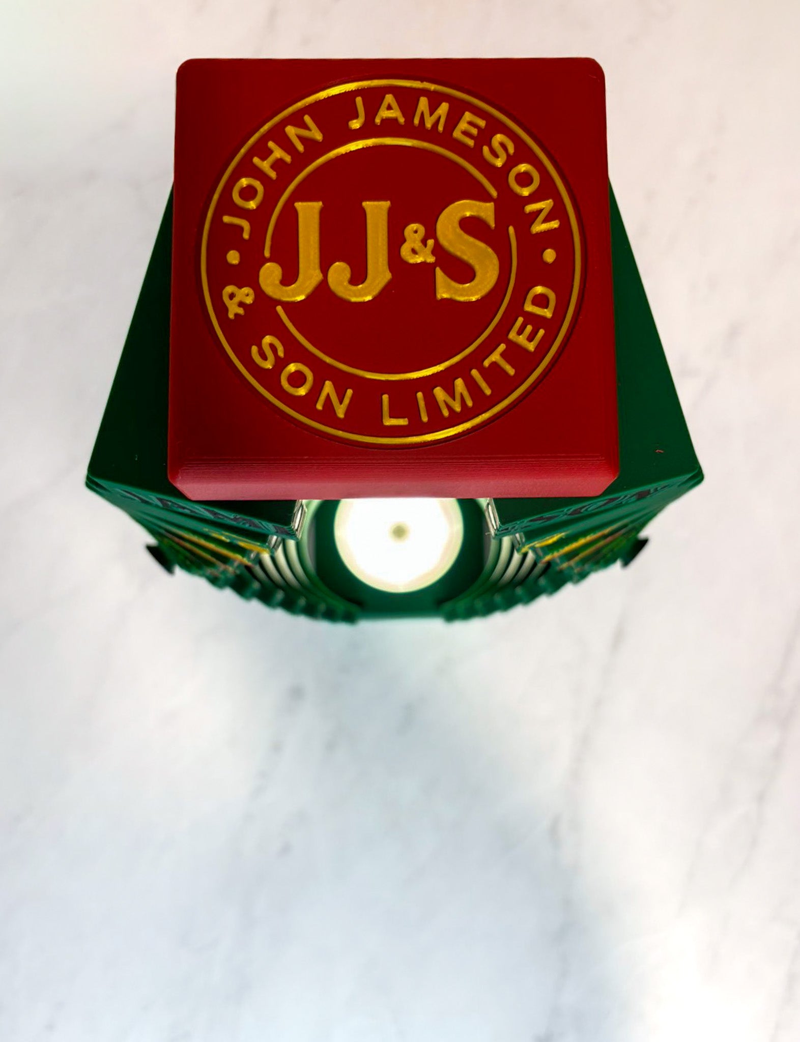 Premium Geschenkbox für Jameson – optional mit Beleuchtung & Personalisierung